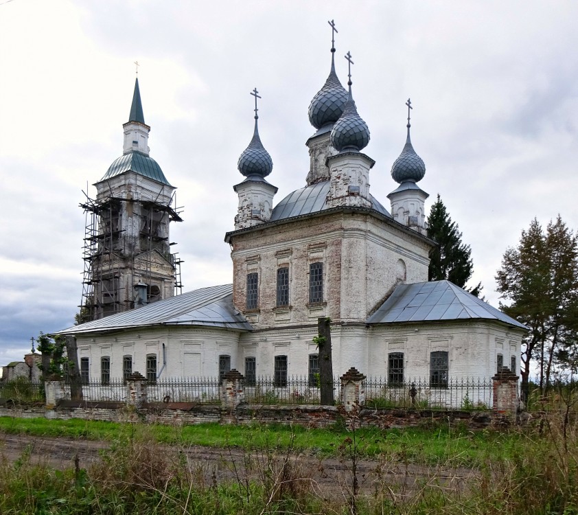 Церковь Троицы Живоначальной, Сандогора (Костромской район, Костромская область). фасады