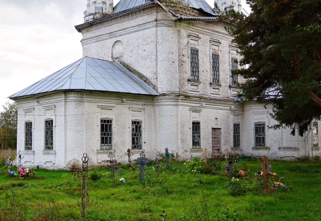 Церковь Троицы Живоначальной, Сандогора (Костромской район, Костромская область). архитектурные детали