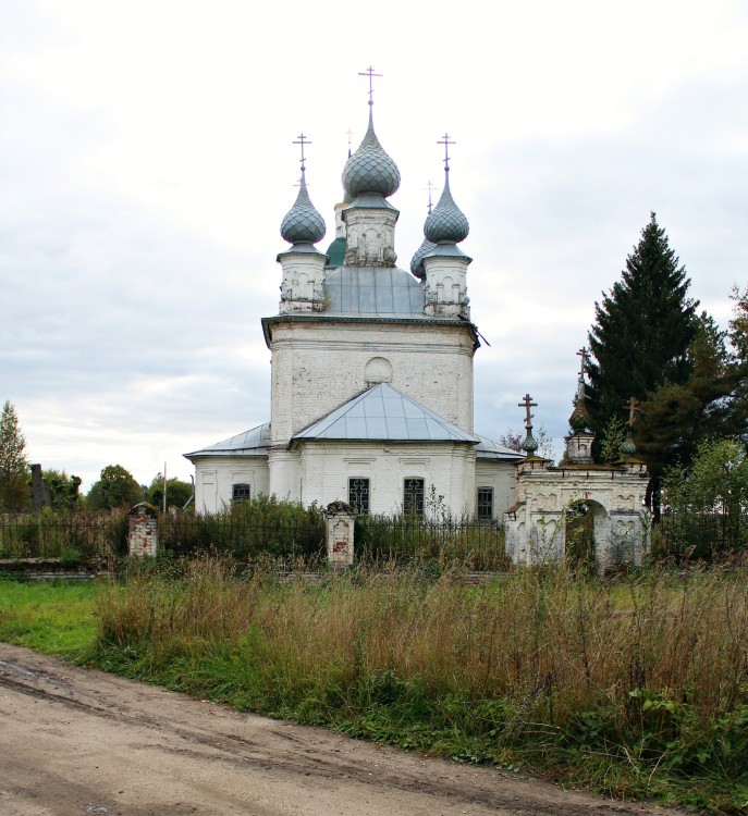 Церковь Троицы Живоначальной, Сандогора (Костромской район, Костромская область). фасады