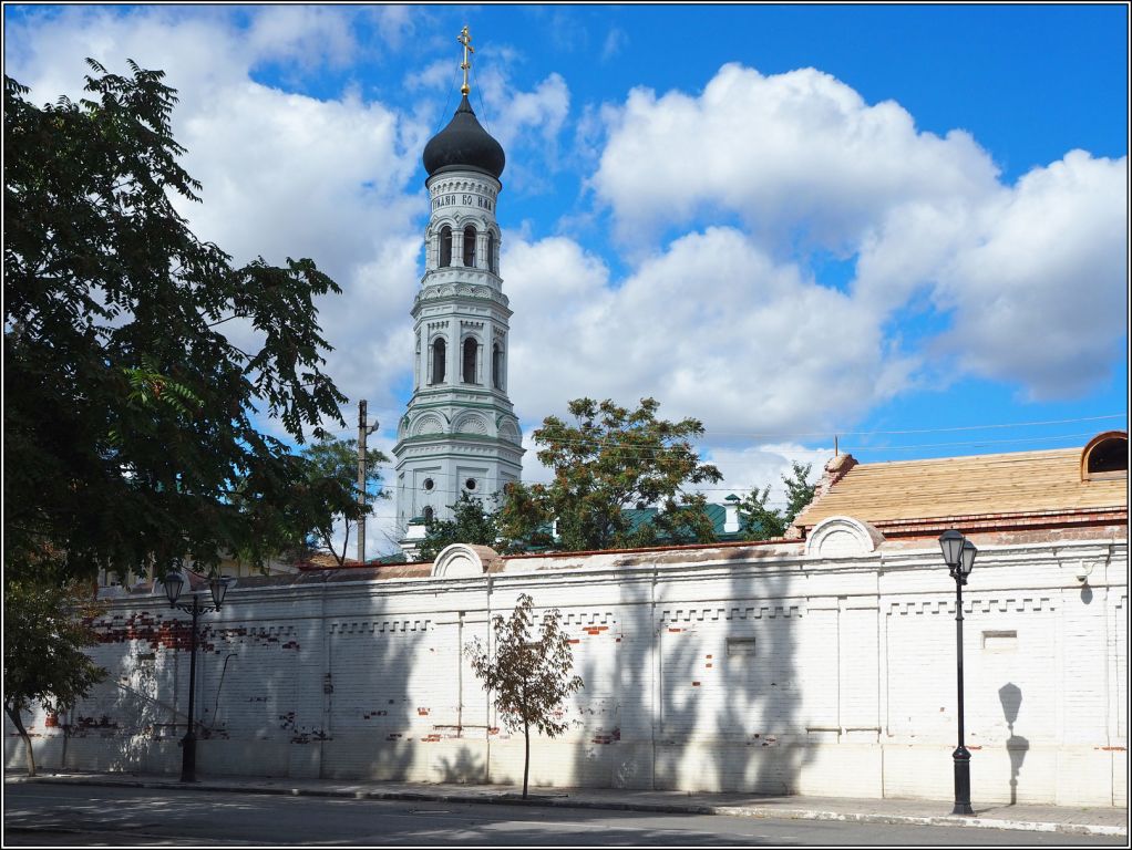 Астрахань. Благовещенский женский монастырь. фасады