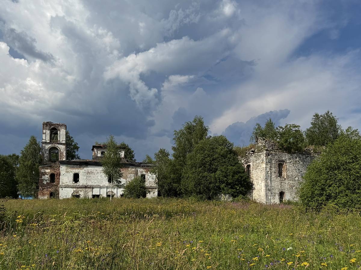 Вид с юго-запада, фасады. Храмовый комплекс Троицкого погоста на Онеге, Семёновская (Троица) (Каргопольский район, Архангельская область)