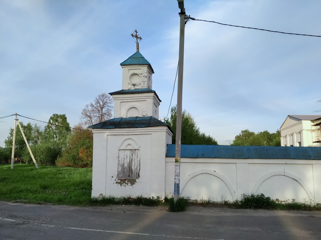 Неизвестная часовня, Долгомостьево (Луховицкий городской округ, Московская область). фасады