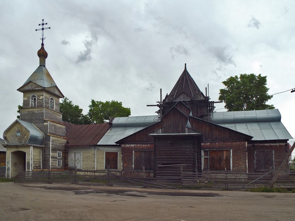 Няндома. Церковь Вениамина, Митрополита Петроградского. фасады