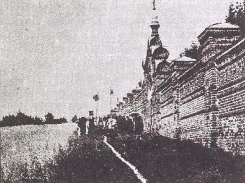 Головинский. Головинский женский монастырь. архивная фотография, Крестный ход вокруг монастыря.