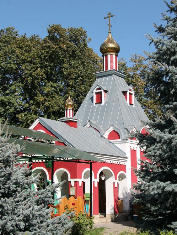 Новомакарово. Монастырь Серафима Саровского. Церковь Царственных страстотерпцев. фасады