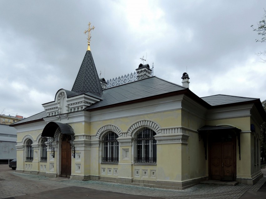 Церковь Воскресения Христова при НИИ скорой помощи имени Н.В. Склифосовского, Мещанский (Центральный административный округ (ЦАО), г. Москва). фасады