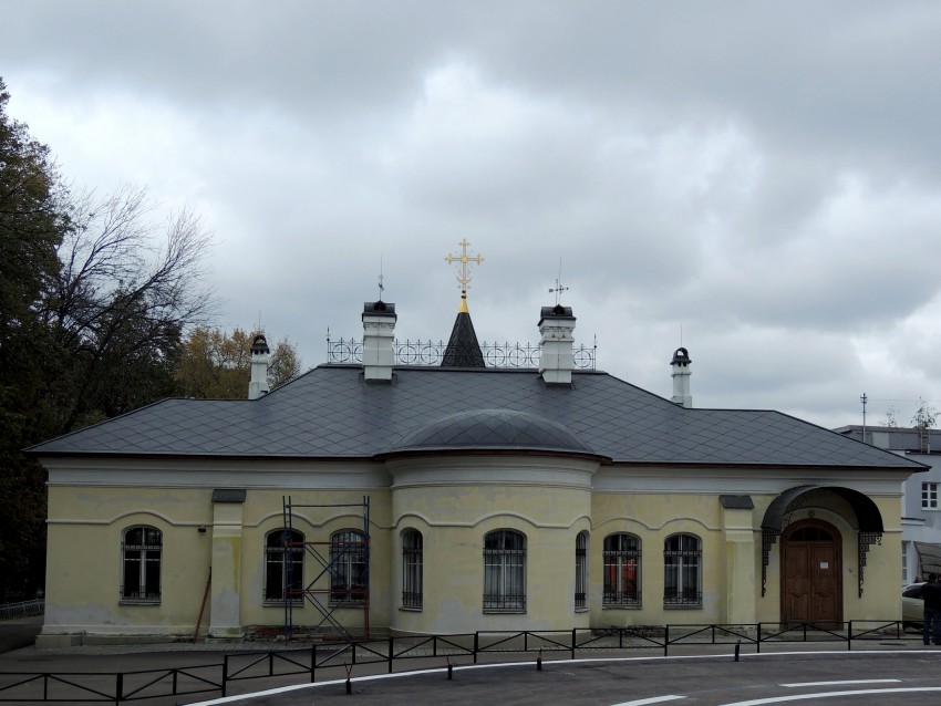 Церковь Воскресения Христова при НИИ скорой помощи имени Н.В. Склифосовского, Мещанский (Центральный административный округ (ЦАО), г. Москва). фасады