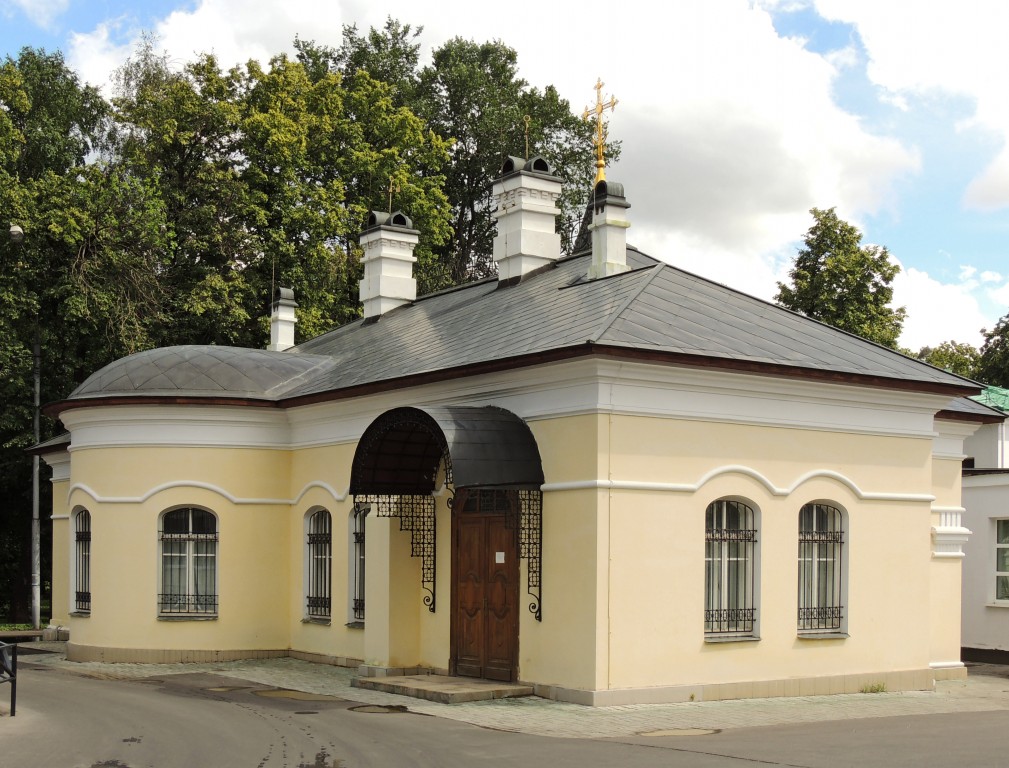 Церковь Воскресения Христова при НИИ скорой помощи имени Н.В. Склифосовского, Мещанский (Центральный административный округ (ЦАО), г. Москва). фасады