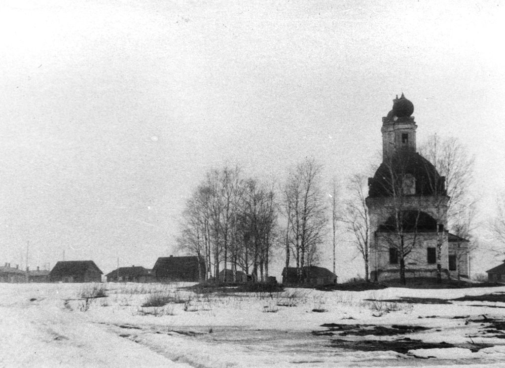 Покровское. Церковь Покрова Пресвятой Богородицы. архивная фотография, Фото 14 апреля 1970. Архив Николая Юрьевича Новикова.