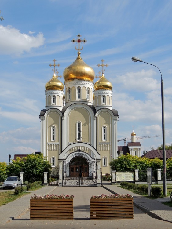 Нагатинский затон. Церковь Спиридона Тримифунтского в Нагатинском затоне. фасады