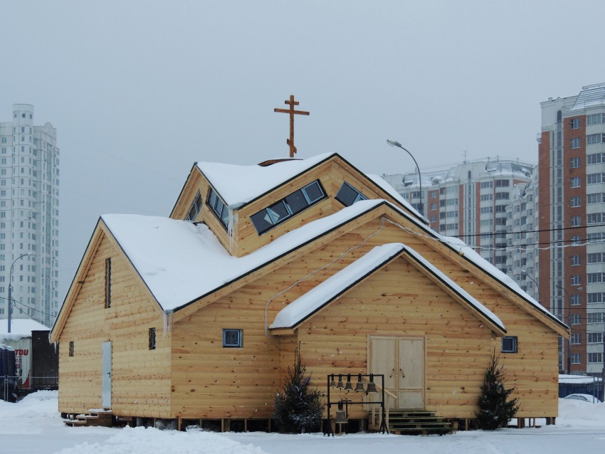 Церковь Луки (Войно-Ясенецкого) в Марьинском парке, Люблино (Юго-Восточный административный округ (ЮВАО), г. Москва). фасады