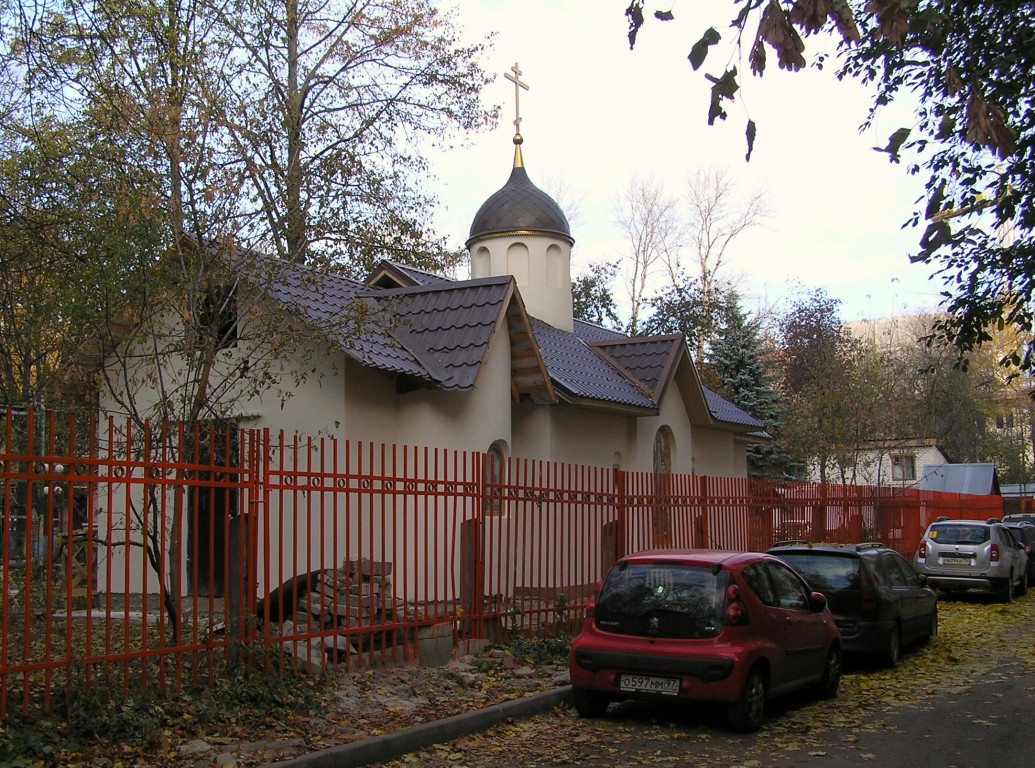 Церковь Елисаветы Феодоровны, Королёв (Пушкинский район и гг. Ивантеевка, Королёв, Московская область). общий вид в ландшафте