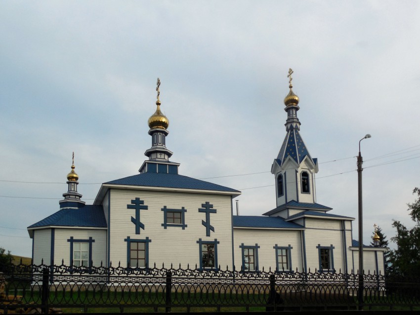 Церковь Покрова Пресвятой Богородицы, Большие Аты (Нижнекамский район, Республика Татарстан). фасады