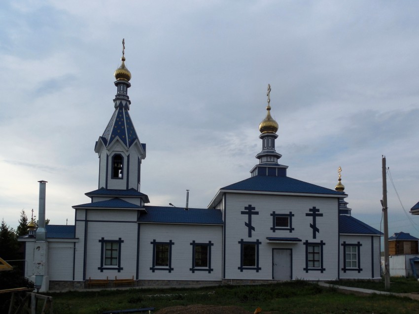 Церковь Покрова Пресвятой Богородицы, Большие Аты (Нижнекамский район, Республика Татарстан). фасады