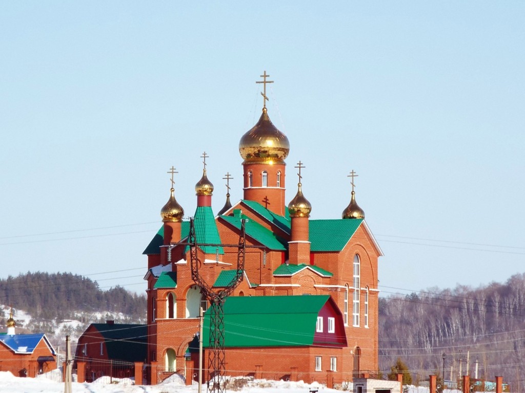 Бавлы. Церковь Серафима Саровского. фасады