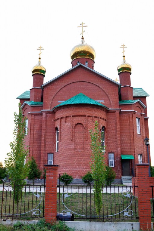Бавлы. Церковь Серафима Саровского. фасады