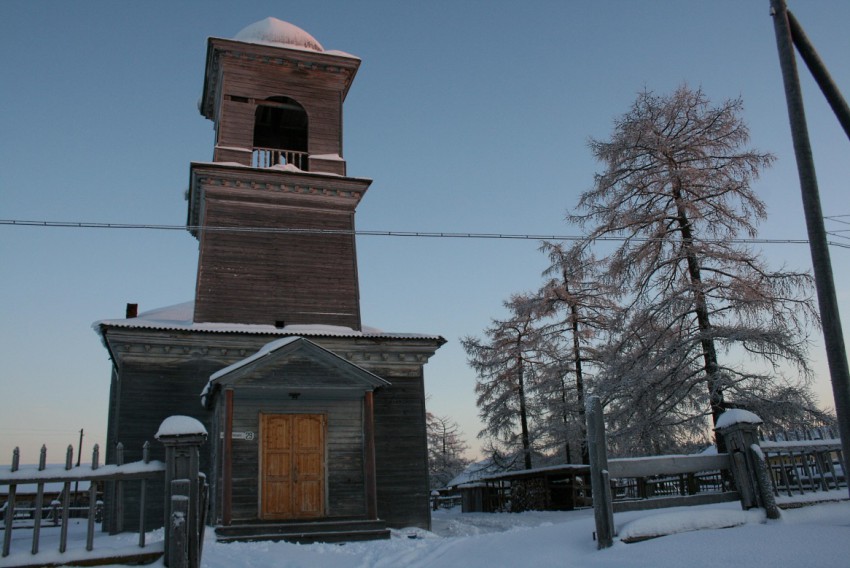 Церковь Трех Святителей, Ласта (Ижемский район, Республика Коми). общий вид в ландшафте
