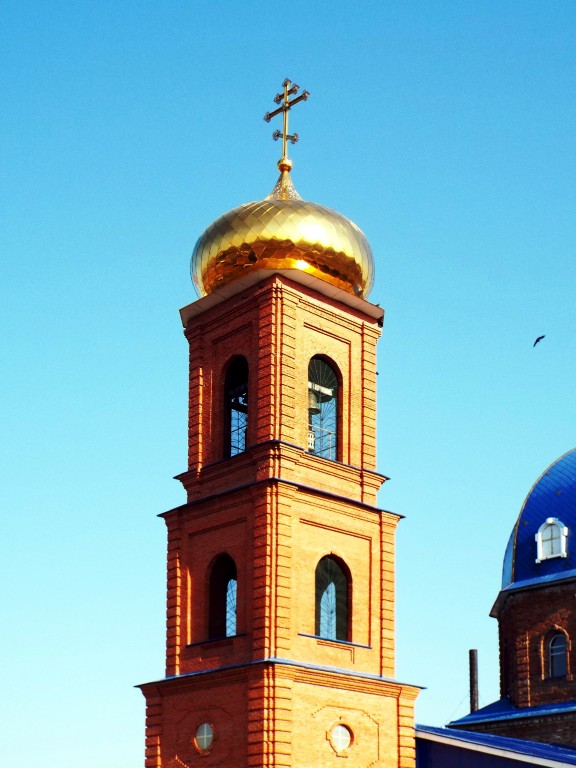 Новошешминск. Церковь Троицы Живоначальной. архитектурные детали, Воссозданная колокольня, вид с юго-запада.