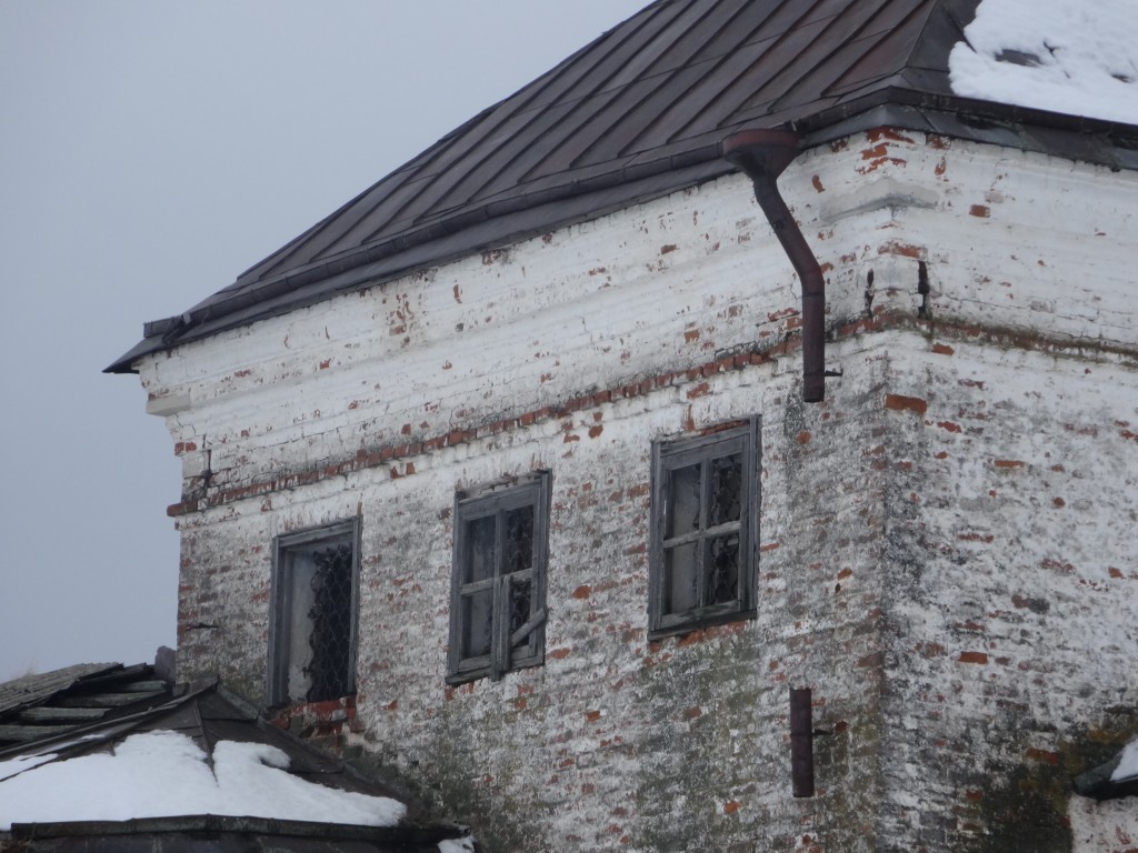 Церковь Рождества Христова, Ступино (Холмогорский район, Архангельская область). архитектурные детали, окна второго света на южном фасаде