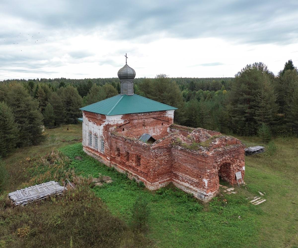 Церковь Рождества Христова, Погост (Ныкола) (Холмогорский район, Архангельская область). фасады