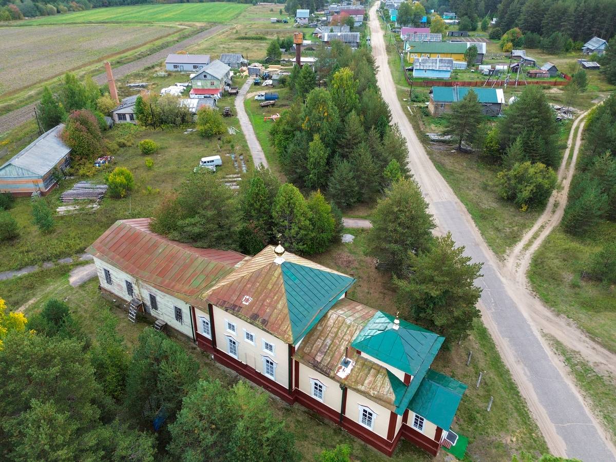 Церковь Рождества Христова, Коскошина (Холмогорский район, Архангельская область). общий вид в ландшафте