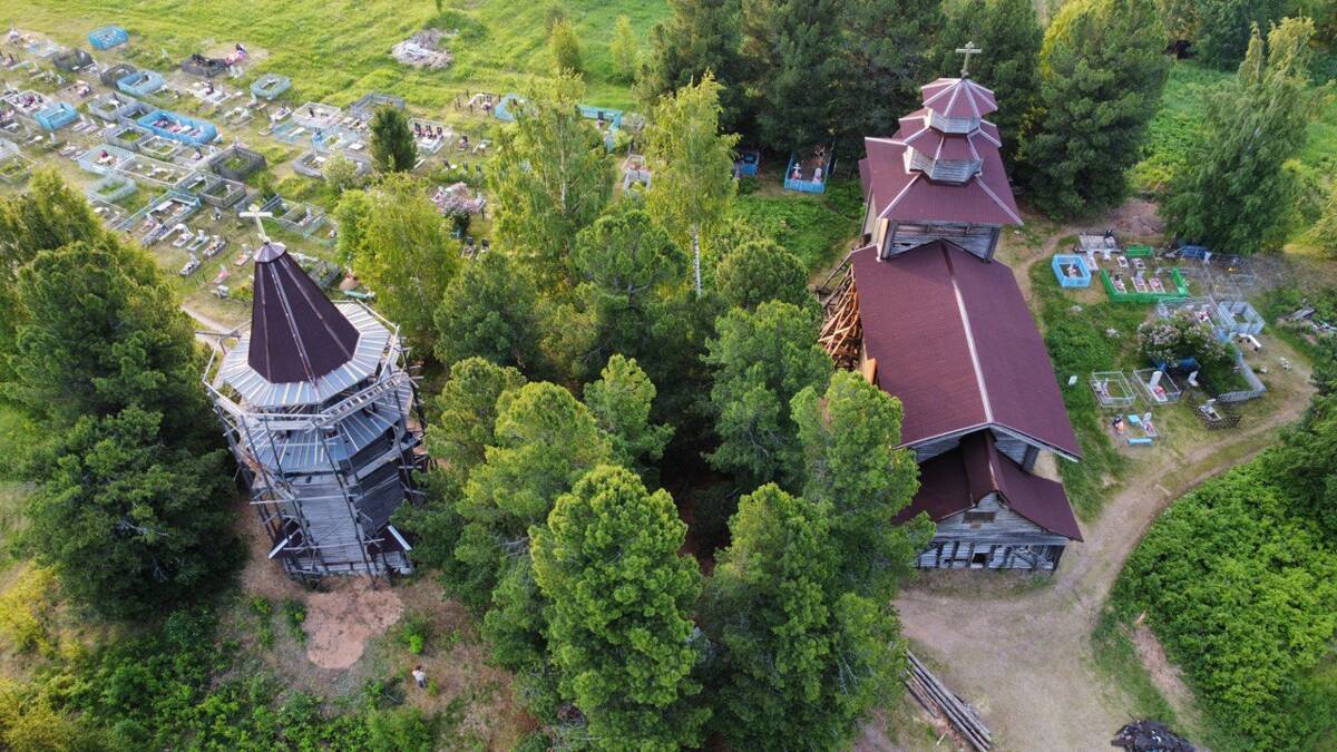 Церковь Троицы Живоначальной, Соезерская Пустынь (Верхнетоемский район, Архангельская область). общий вид в ландшафте, После проведения консервационных работ отрядом НебоЗовет! в рамках проекта Общее Дело