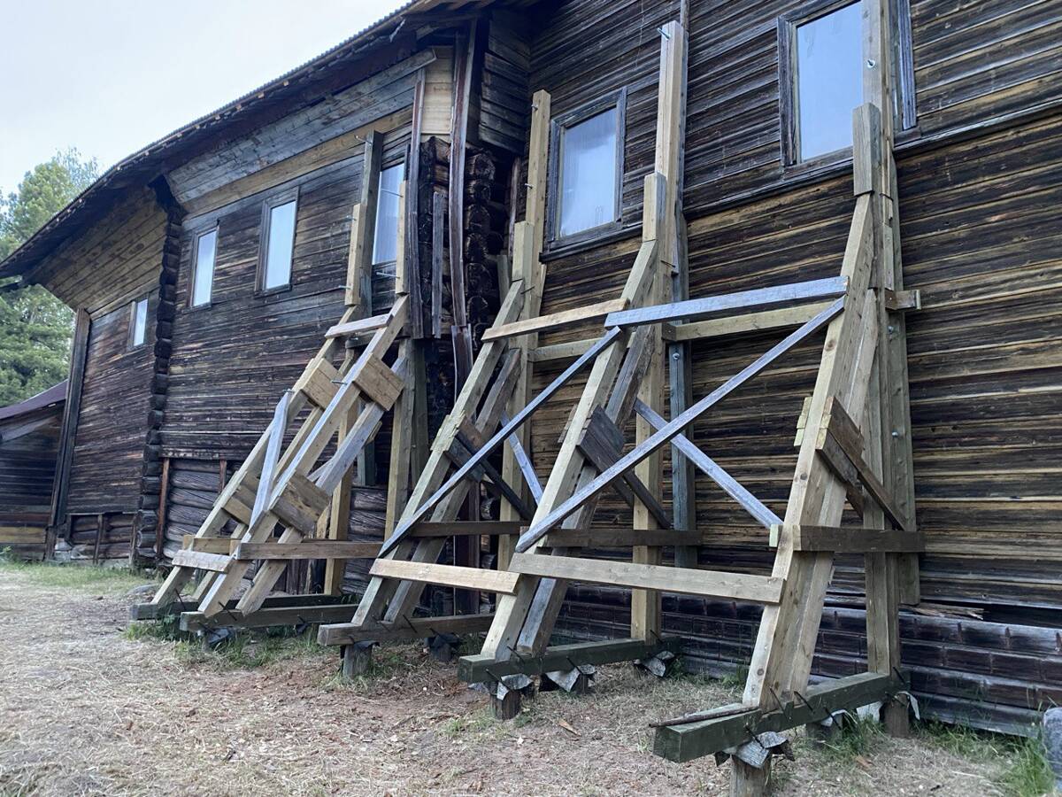Церковь Троицы Живоначальной, Соезерская Пустынь (Верхнетоемский район, Архангельская область). архитектурные детали, После проведения консервационных работ отрядом НебоЗовет! в рамках проекта Общее Дело