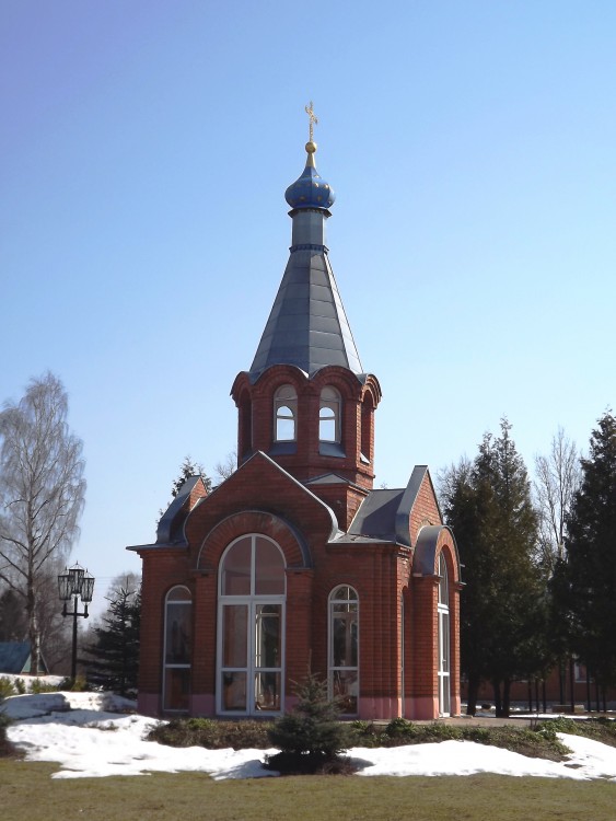 Часовня Успения Пресвятой Богородицы, Ярцево (Ярцевский район, Смоленская область). общий вид в ландшафте