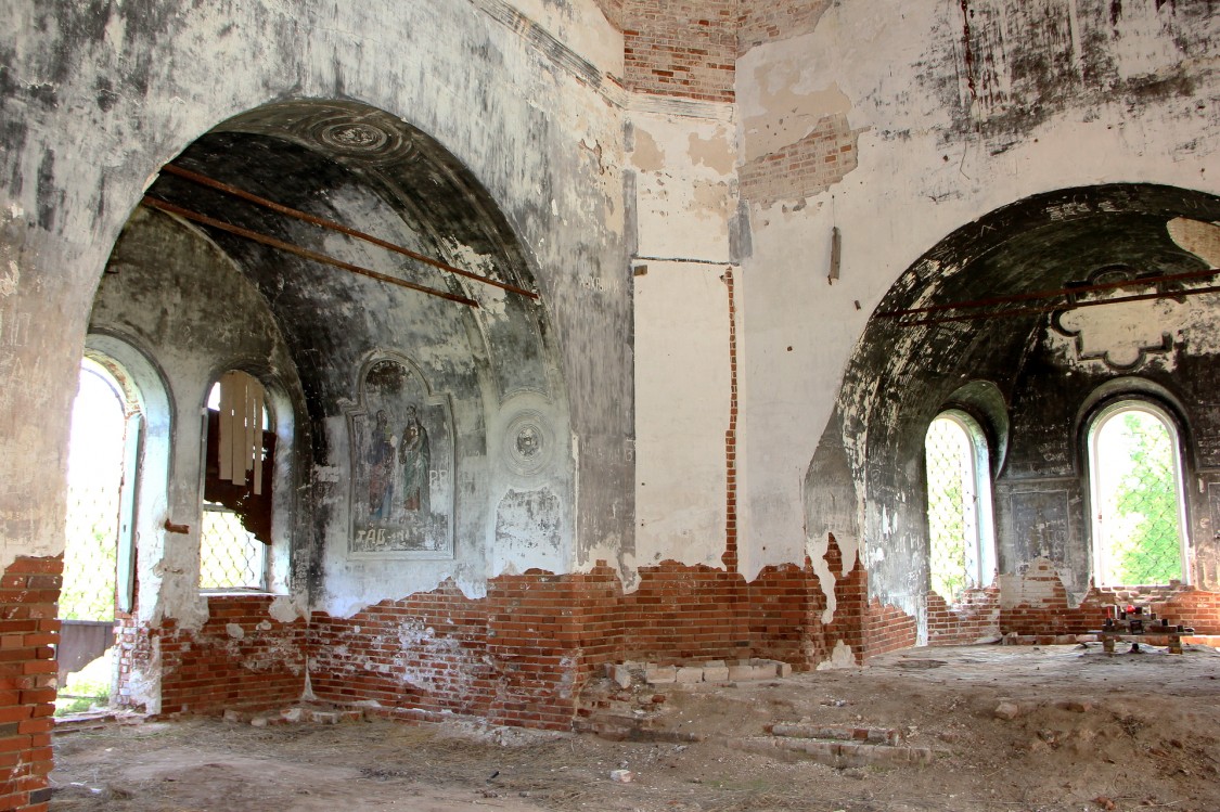 Церковь Петра и Павла, Елёво (Петропавловское), урочище (Белохолуницкий район, Кировская область). интерьер и убранство