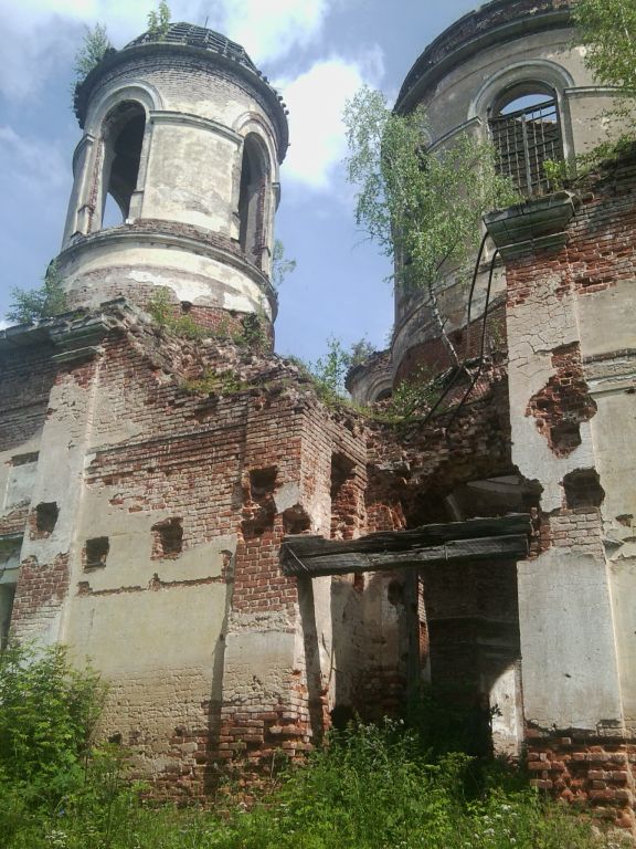 Кунино. Церковь Троицы Живоначальной на погосте Баранья Гора. архитектурные детали