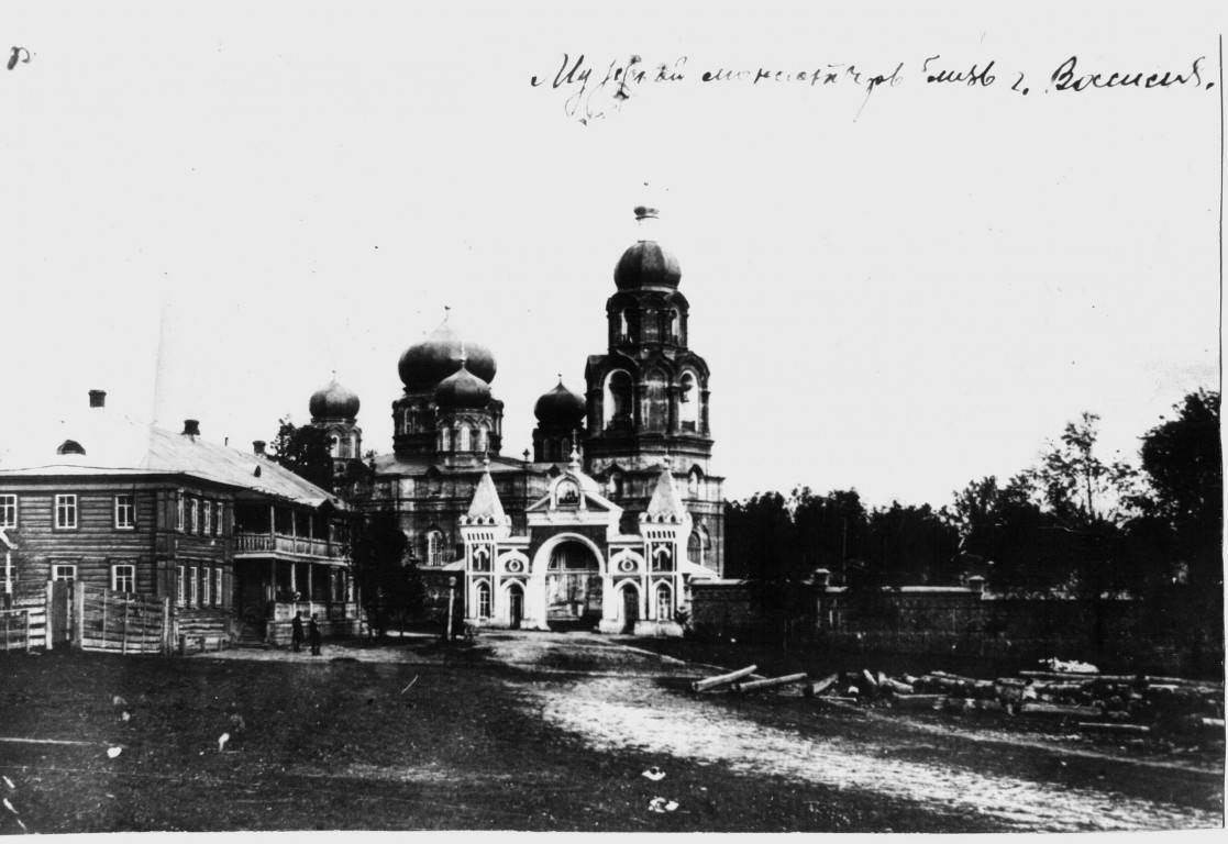 Козьмодемьянский Михаило-Архангельский черемисский мужской монастырь, Новая Слобода (Авасир) (Горномарийский район, Республика Марий Эл). архивная фотография, Фото с сайта http://www.vasilsursk.ru/XX-vek.htm