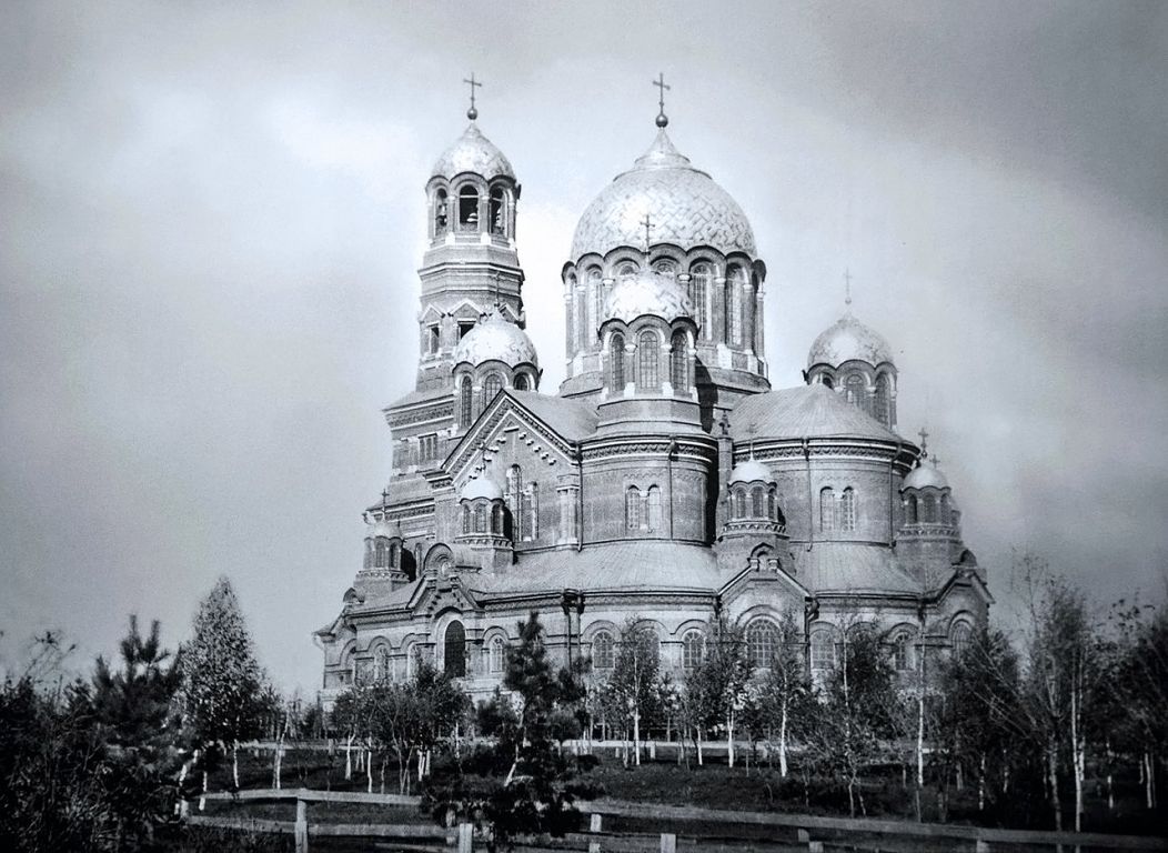 Самара. Кафедральный собор Воскресения Христова. архивная фотография, Фотоснимок с дореволюционной фотографии начала ХХ века.