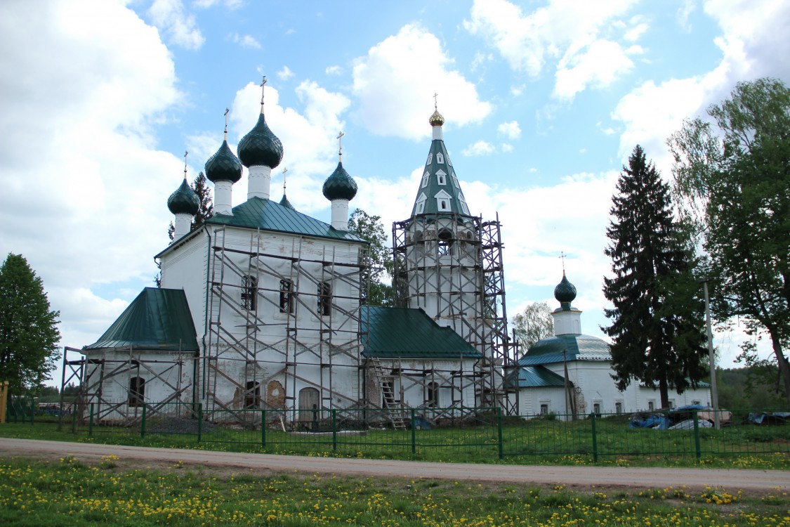 Нефедьево (Отрадновское с/п). Храмовый комплекс. Церкви Николая Чудотворца и Тихона Амафунтского. фасады