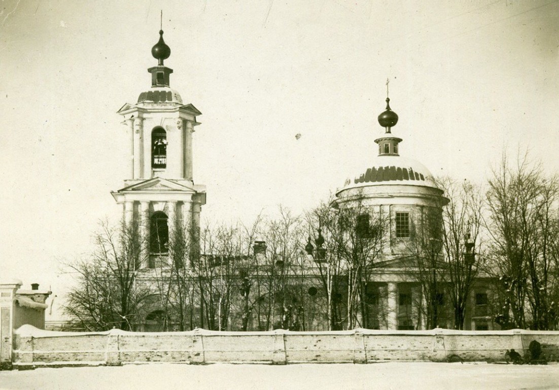 Пермь. Церковь Троицы Живоначальной на Сенной площади. архивная фотография