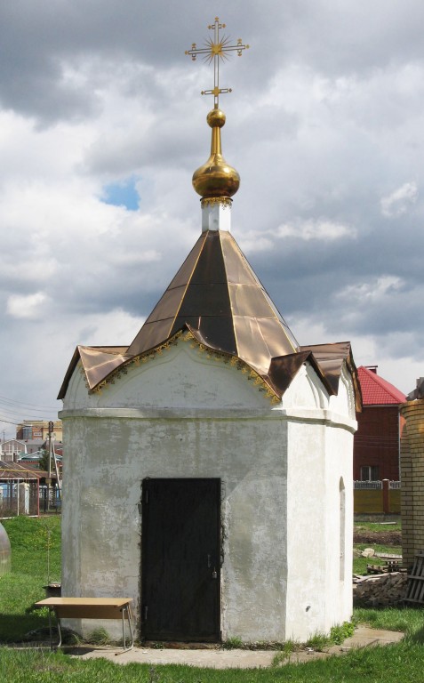 Часовня Ксении Петербургской, Орловка (Набережные Челны, город, Республика Татарстан). фасады, Западный фасад часовни с  вратами
