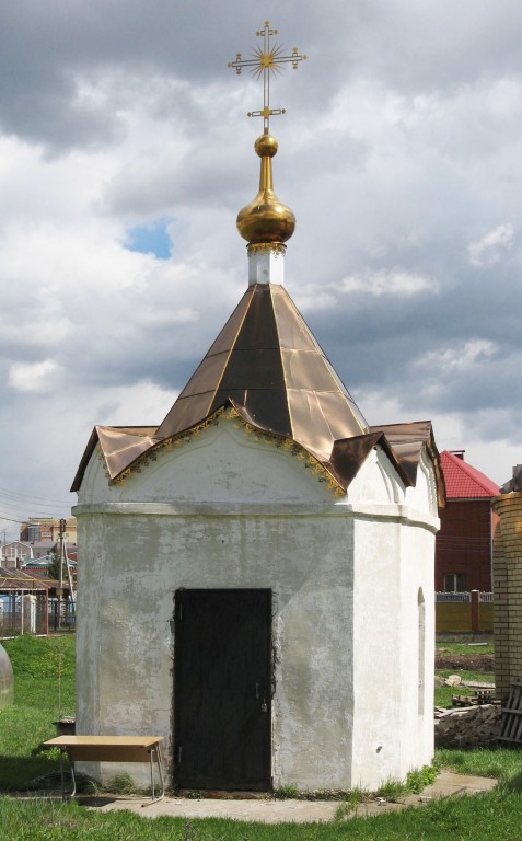 Орловка. Часовня Ксении Петербургской. фасады, Западный фасад часовни с  вратами