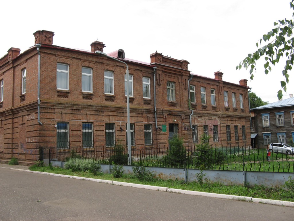Успенский Чистопольский женский монастырь, Чистополь (Чистопольский район, Республика Татарстан). дополнительная информация,  Трапезная со стороны территории бывшего монастыря
