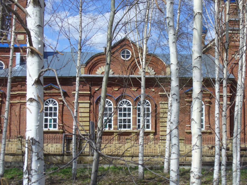 Церковь Троицы Живоначальной, Малый Толкиш (Чистопольский район, Республика Татарстан). архитектурные детали, Трапезная