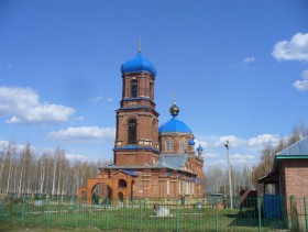 Малый Толкиш. Церковь Троицы Живоначальной