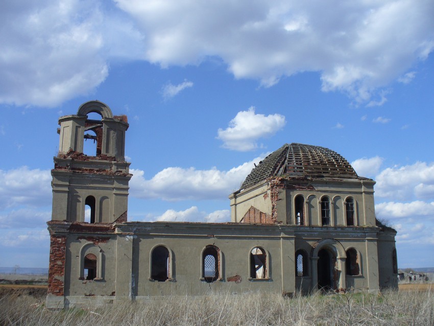 Русские Сарсазы. Церковь Покрова Пресвятой Богородицы. фасады