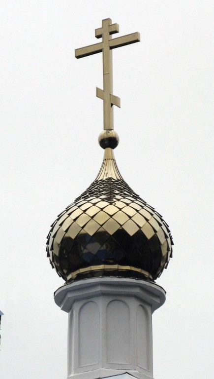 Церковь Александра Невского, Нариман (Нижнекамский район, Республика Татарстан). архитектурные детали, Завершение главного объема церкви