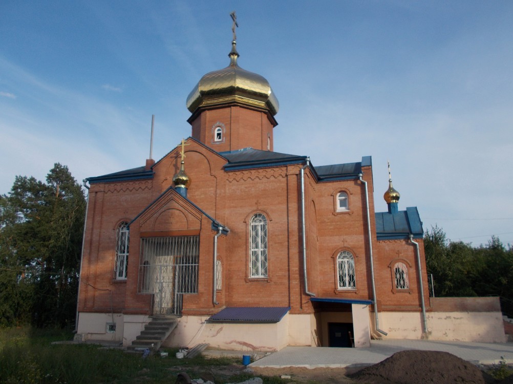 Мулловка. Церковь Рождества Христова (новая). фасады