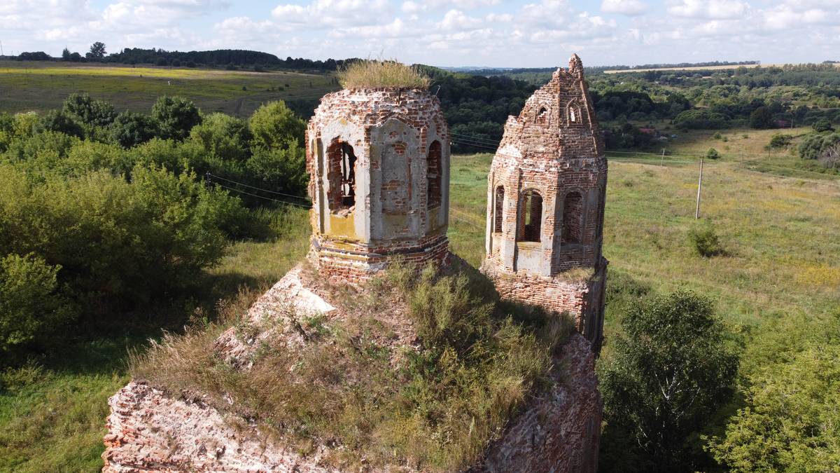 архитектурные детали. Церковь Тихвинской иконы Божией Матери, Воскресенское (Чернский район, Тульская область)