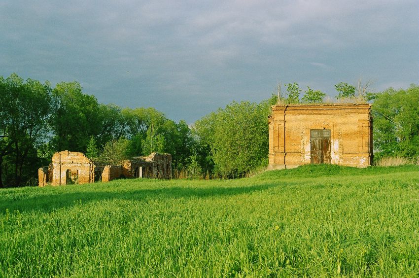 Храмовый комплекс. Церкви Николая Чудотворца и Покрова Пресвятой Богородицы, Фёдоровское (Суздальский район, Владимирская область). общий вид в ландшафте, вид с западной стороны