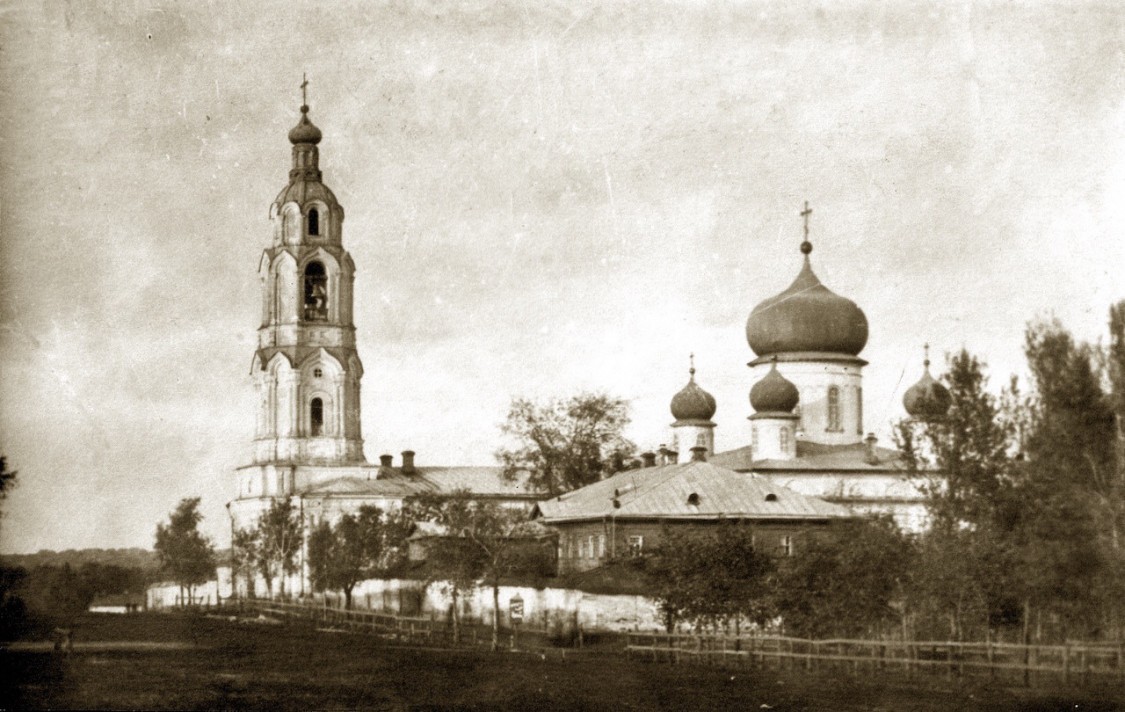 Кирсанов. Церковь Тихвинской иконы Божией Матери. архивная фотография, Тихвино-Богородицкий монастырь. Церковь Тихвинской иконы Божией Матери.фото с http://tihvinskmon.ortox.ru/istorija_khrama/view/id/1115060