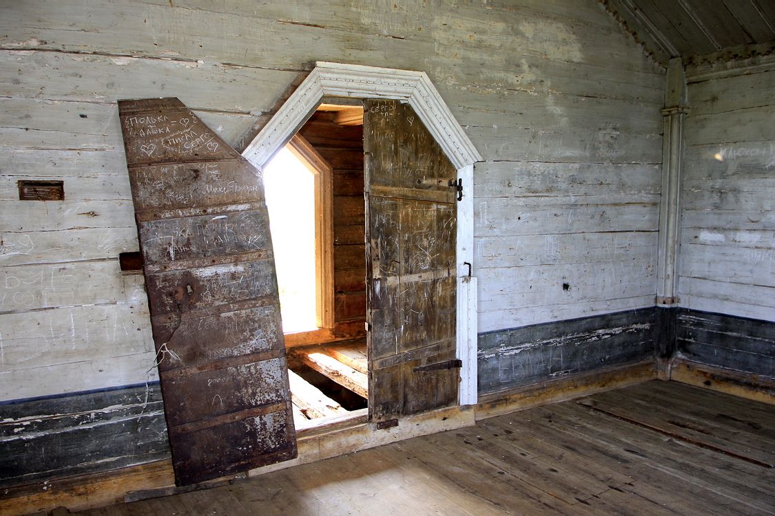 Часовня Георгия Победоносца, Сакулинская (Красноборский район, Архангельская область). интерьер и убранство, Западная стена.