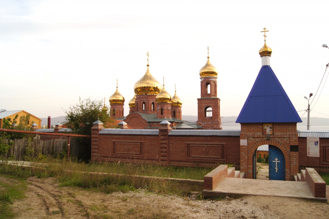 Воскресенский мужской монастырь, Портпосёлок (Тольятти, город, Самарская область). общий вид в ландшафте