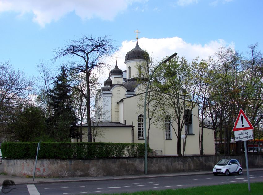 Кафедральный собор Воскресения Христова, Берлин (Германия, Прочие страны). общий вид в ландшафте