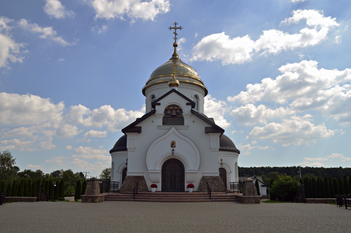 Новая Ляда. Церковь Силуана Афонского. фасады