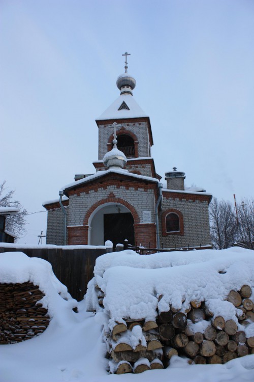 Омутнинск. Церковь Покрова Пресвятой Богородицы. фасады